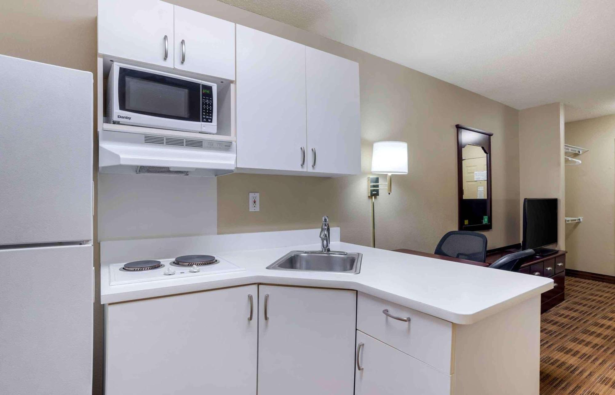 Extended Stay America Suites - Huntsville - Us Space And Rocket Center Екстериор снимка